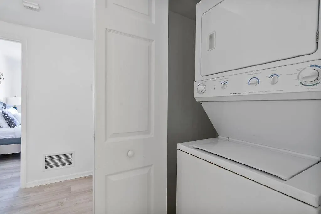 Airport 2bedrooms 2 Bath Apartment