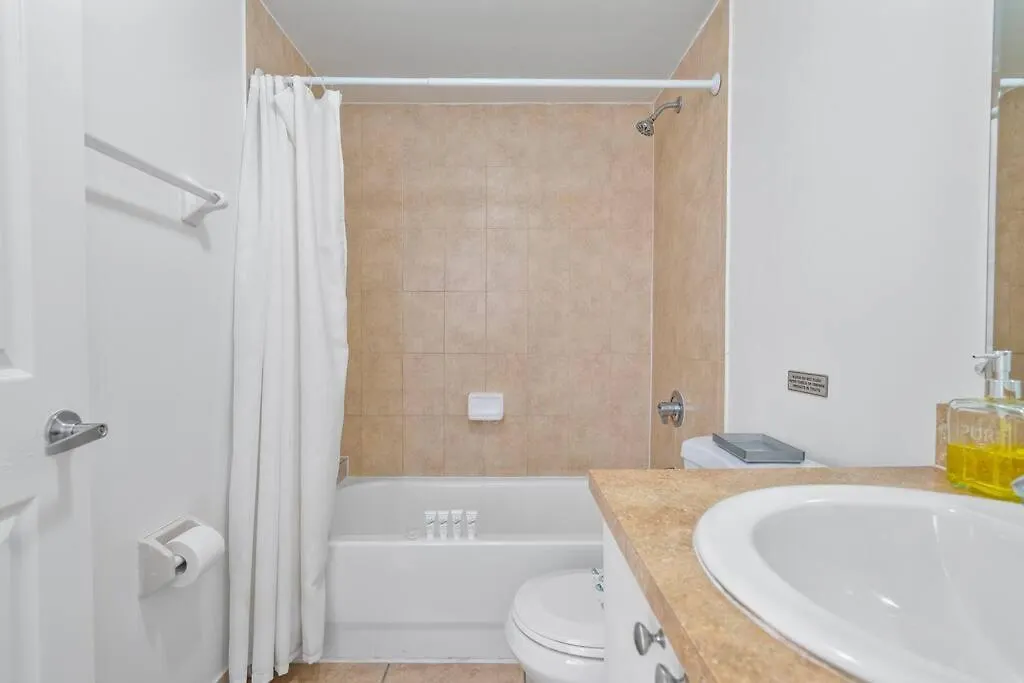 Airport 2bedrooms 2 Bath Apartment *
