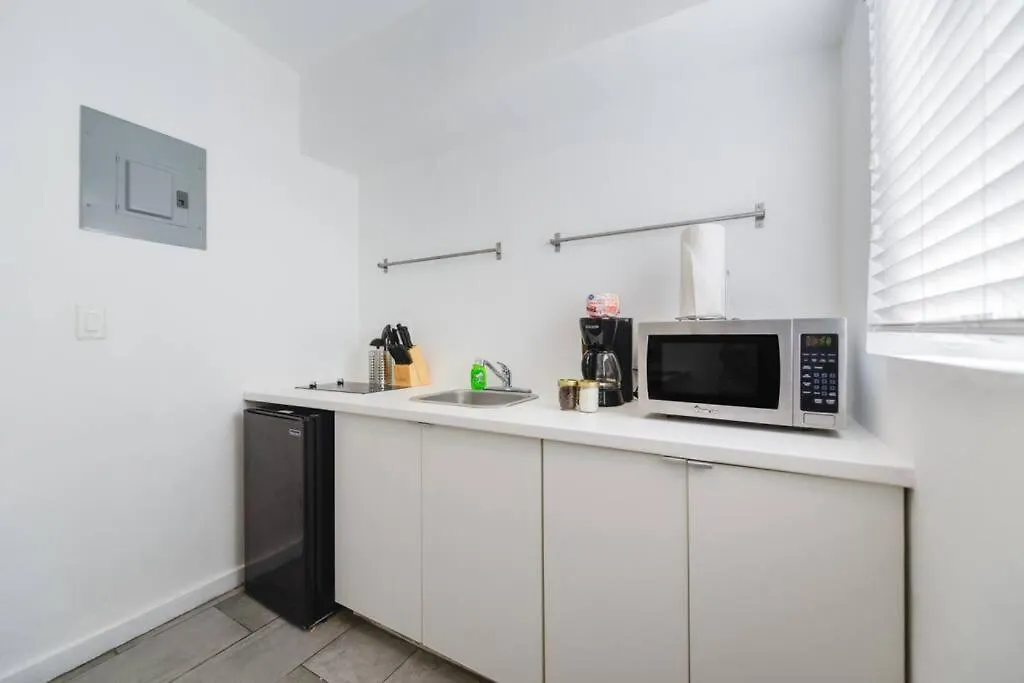 Amazing Studio 15 Min From The Beach 아파트 마이애미
