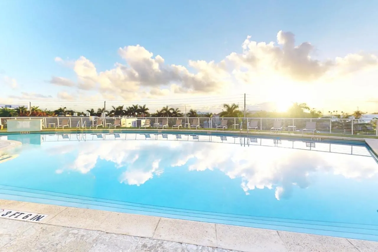 Nuvo - Miami / Doral Hotel 4*