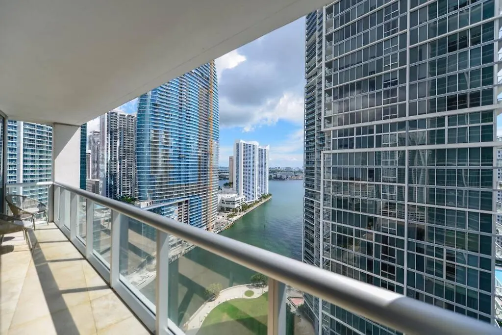 Wonderful 2 Bedroom Icon Brickell With Pool