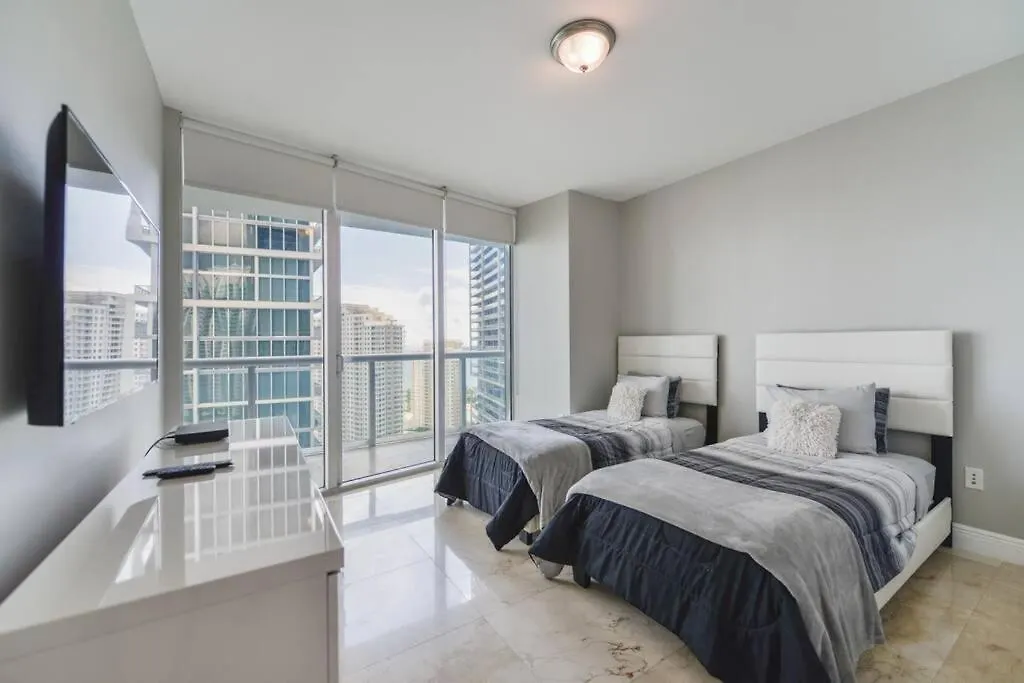 Wonderful 2 Bedroom Icon Brickell With Pool *