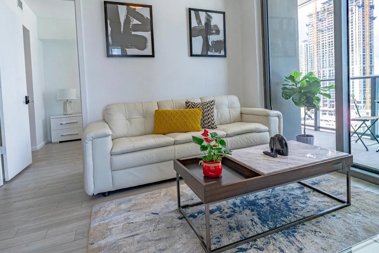 Daire Luxurious 2-bed With Breathtaking Bay Views!!