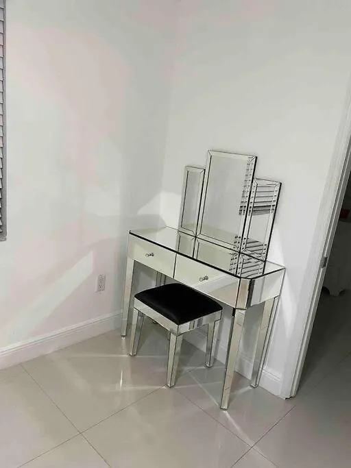 Modern Oversized 3 Bedroom In Location 別荘 *