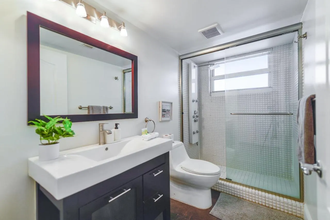 Daire Spectacular 3 Bd Direct Ocean Balcony View Miami