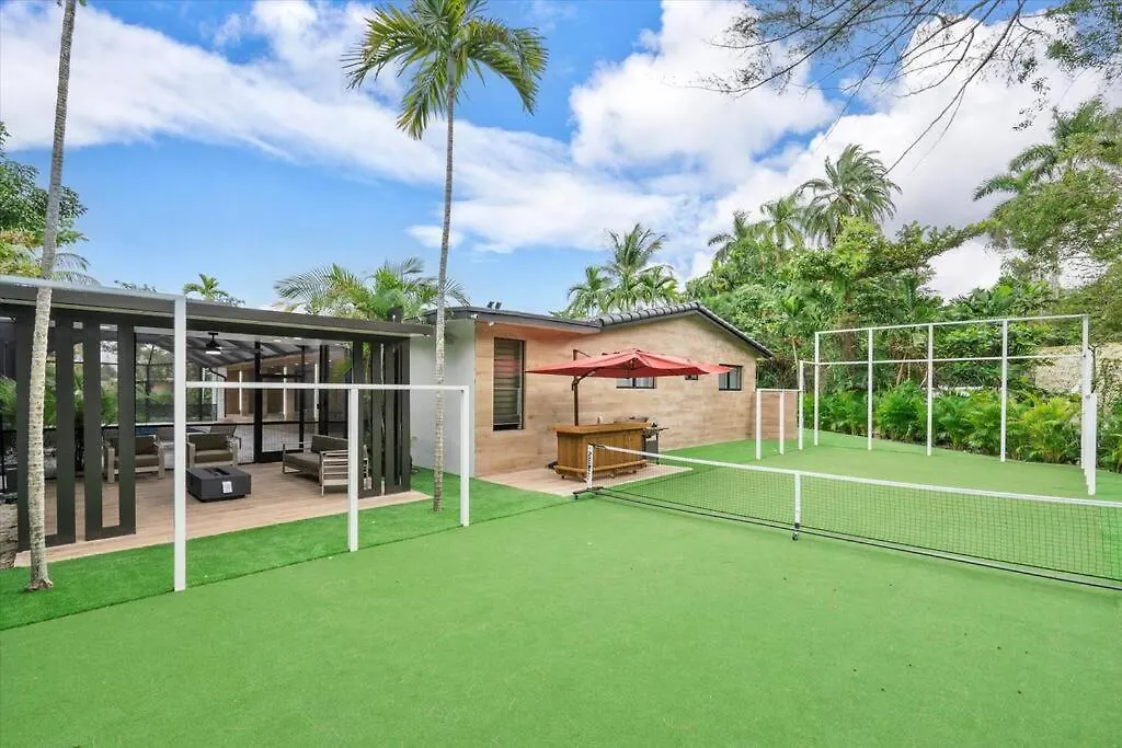 Villakobo Heated Pool Bar Tennis Golf 度假居