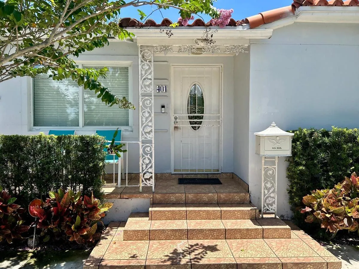 Holiday home Main House 3 Bed 2 Bath & 1 Bed 1 Bath