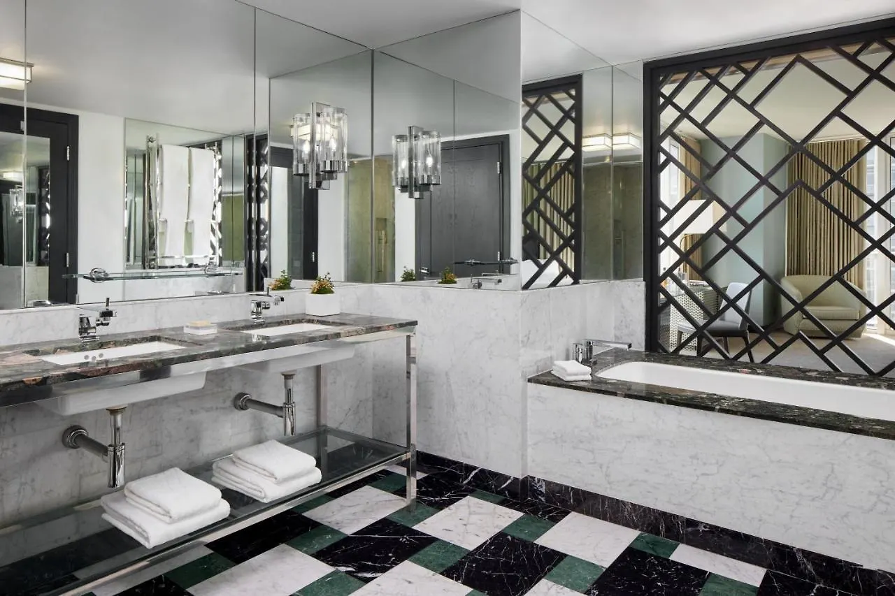 W Hotel 5*