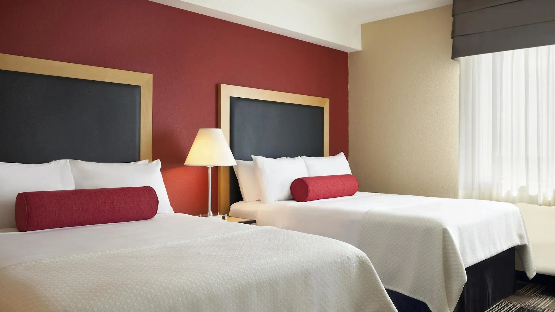 Express Airport-blue Lagoon Area By Ihg Miami