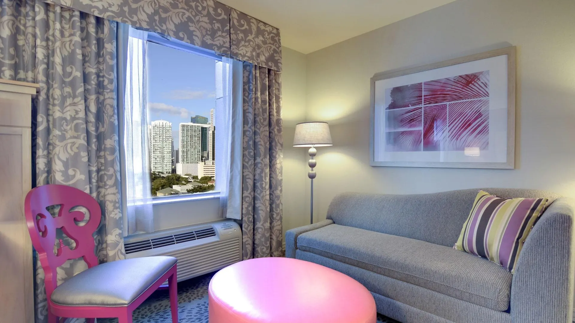Hampton & By Hilton Downtown/brickell