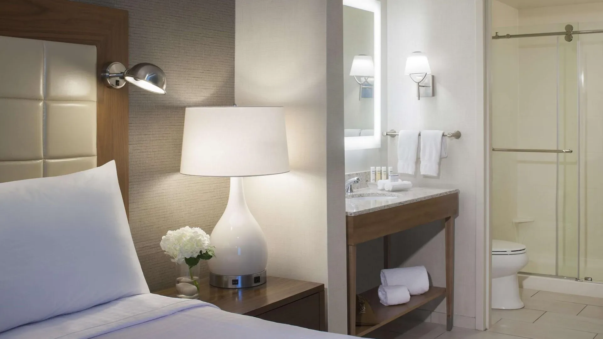 Homewood By Hilton Miami Dolphin Mall Hotel Sweetwater