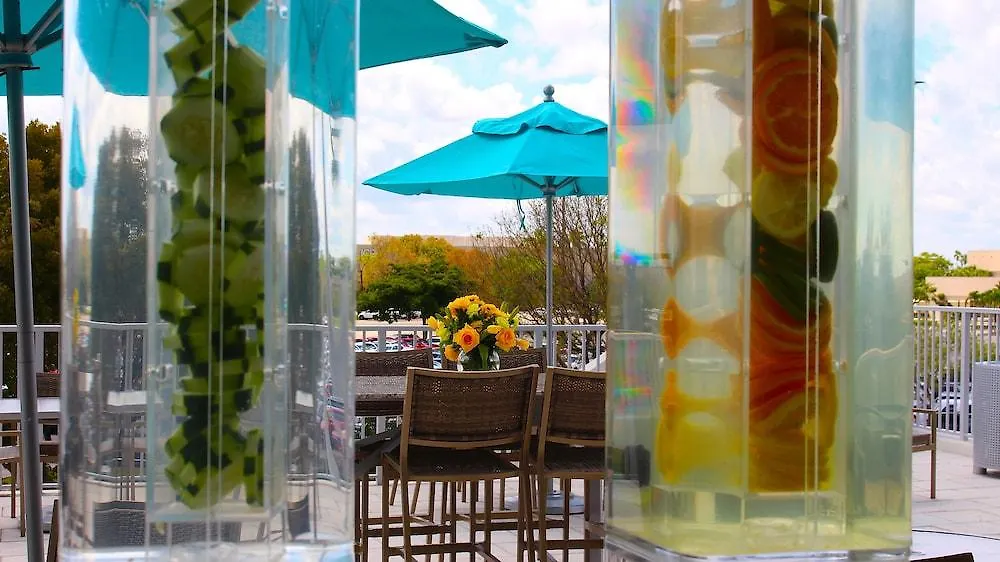 Hotel Doubletree By Hilton Miami Doral 4*