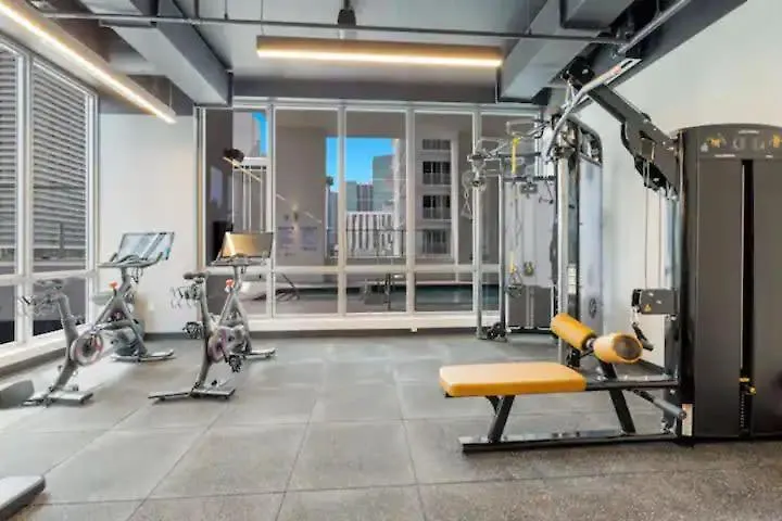 22nd Floor 1br Yotelpad Downtown Pool And Gym Appartement