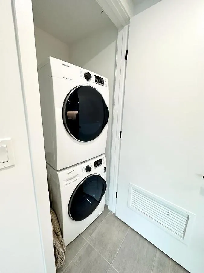 22nd Floor 1br Yotelpad Downtown Pool And Gym Miami