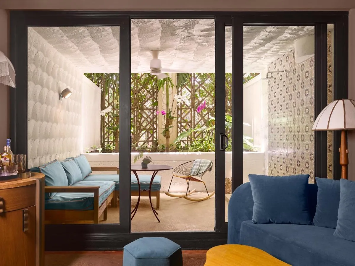Mayfair House & Garden Майами