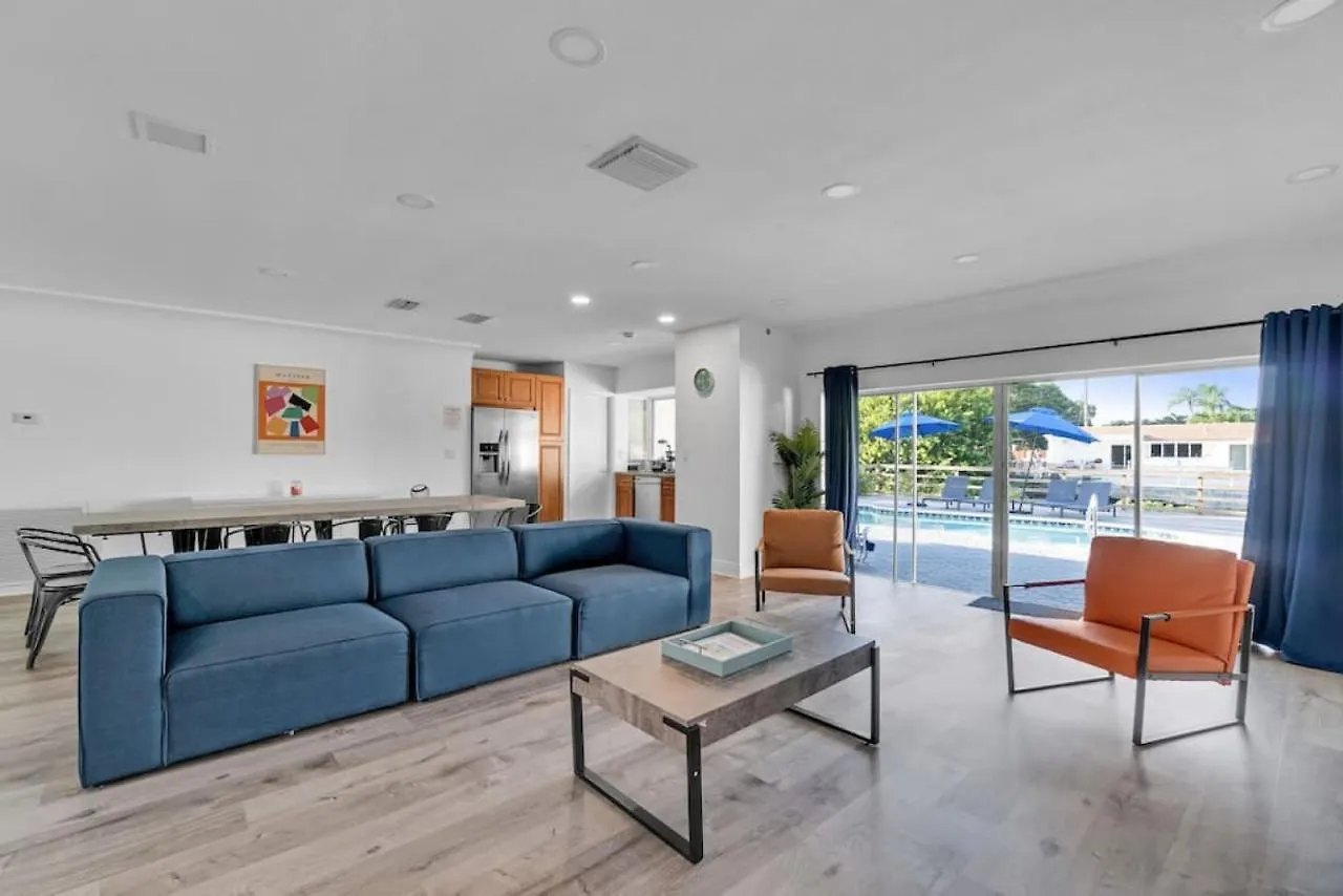 Waterfront Heated Pool בית נופש מיאמי