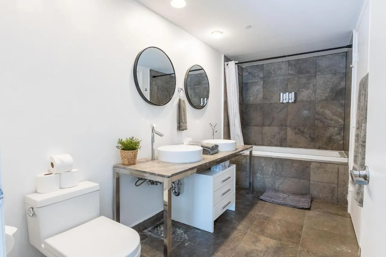 Limited Time 1br 1bath Located At Icon Brickell Lejlighed