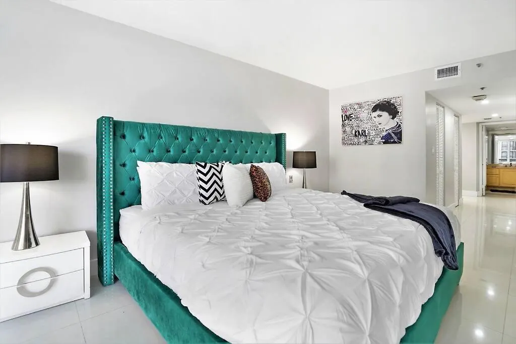 شقة Life Is Gucci! Gorgeous Water Views Condo! ميامي