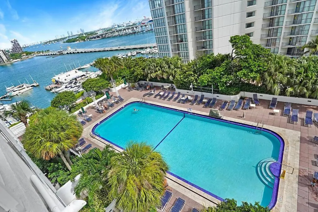 Life Is Gucci! Gorgeous Water Views Condo! ميامي