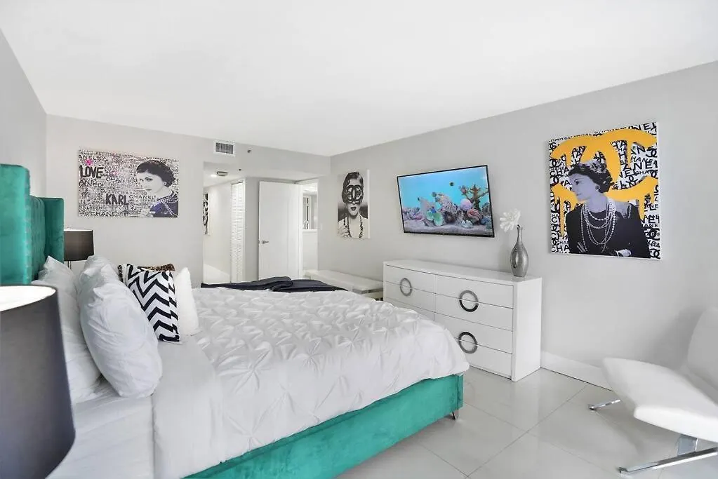 شقة Life Is Gucci! Gorgeous Water Views Condo! ميامي