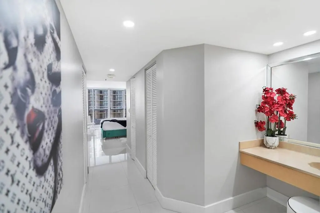 شقة Life Is Gucci! Gorgeous Water Views Condo!
