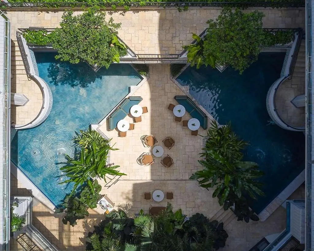 Mayfair House & Garden Майами