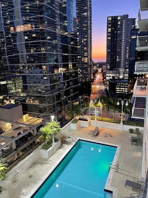 Apartment Rooftop Pool With Water View *
