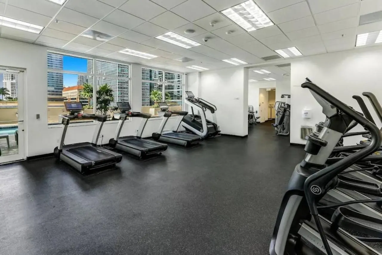 Casa de Férias Brickell Bay View Oasis With Pool Hot Tub And Gym *