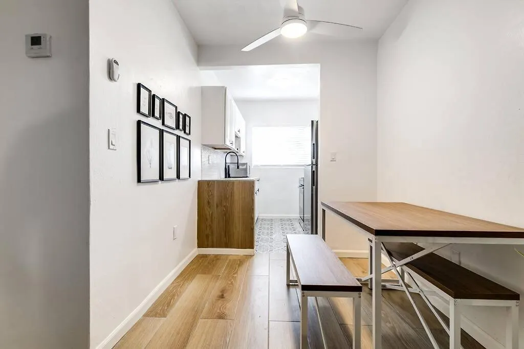 Appartamento Airport 2-bedroom Unit With Speedy Wi-fi Virg8 *