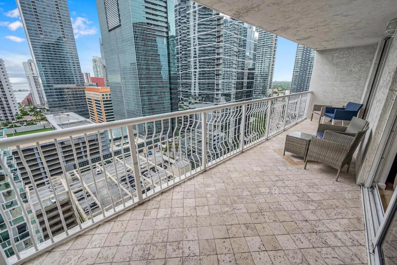 Gorgeous 1br Brickell-freeparking דירה *