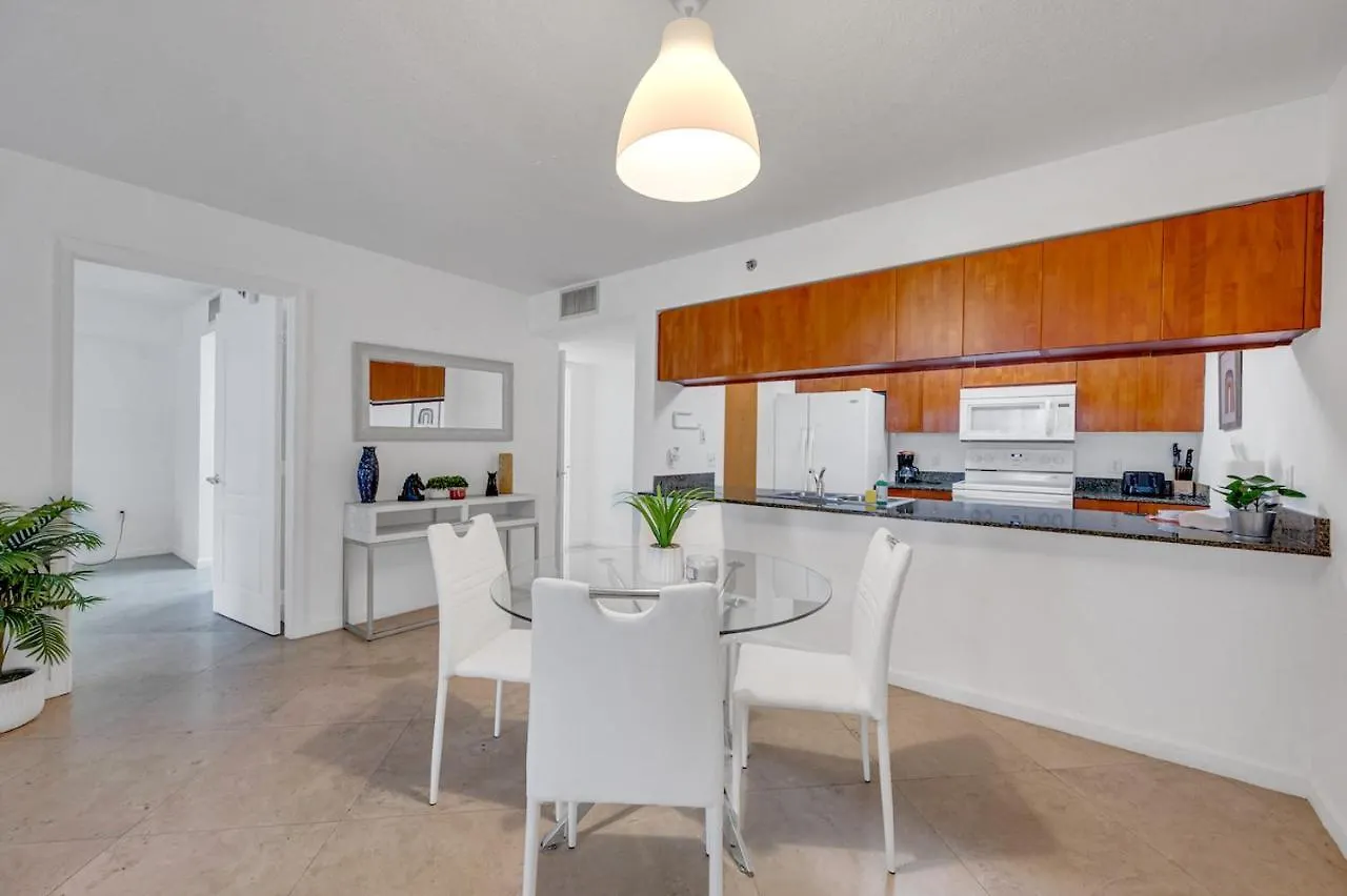 Gorgeous 1br Brickell-freeparking דירה