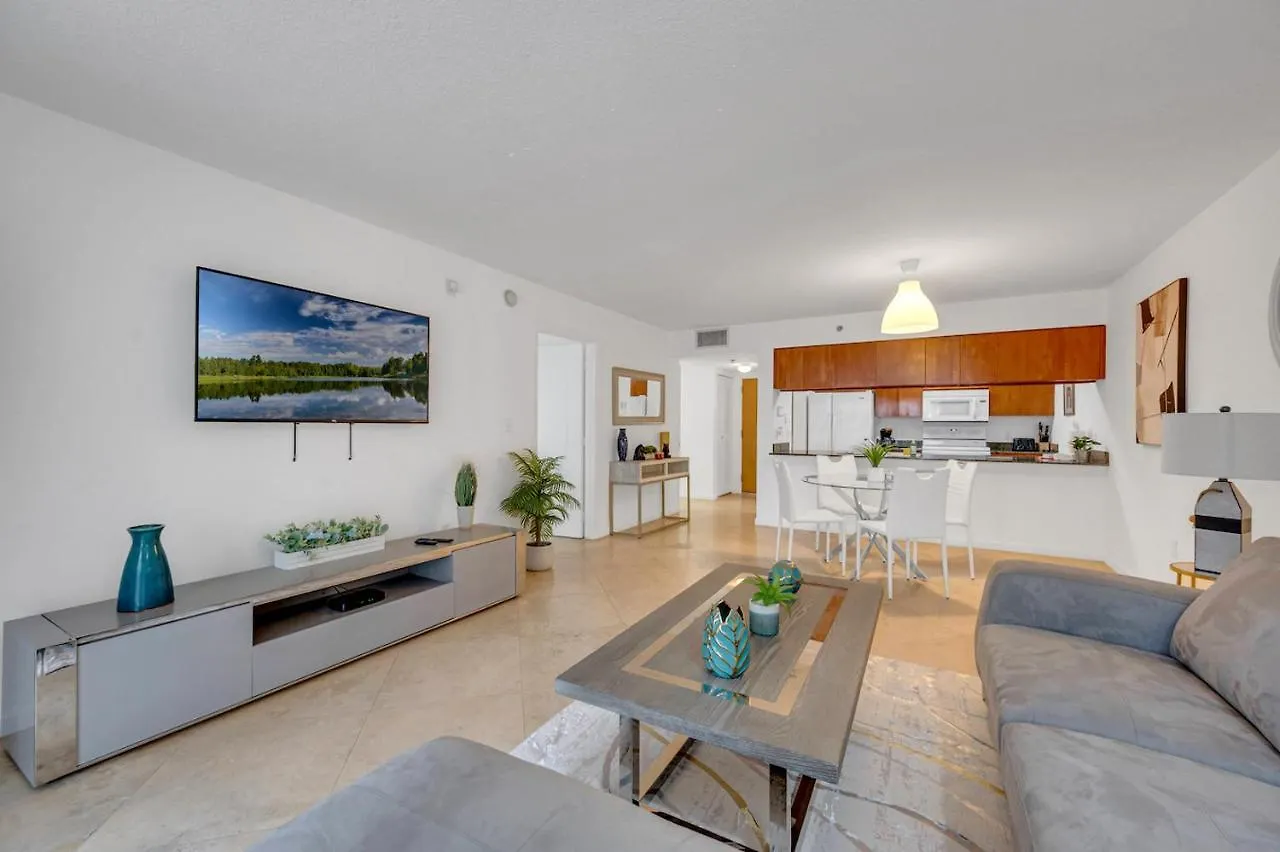 דירה Gorgeous 1br Brickell-freeparking מיאמי