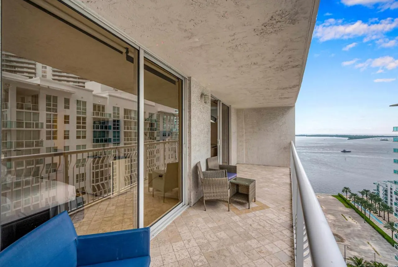 Gorgeous 1br Brickell-freeparking מיאמי