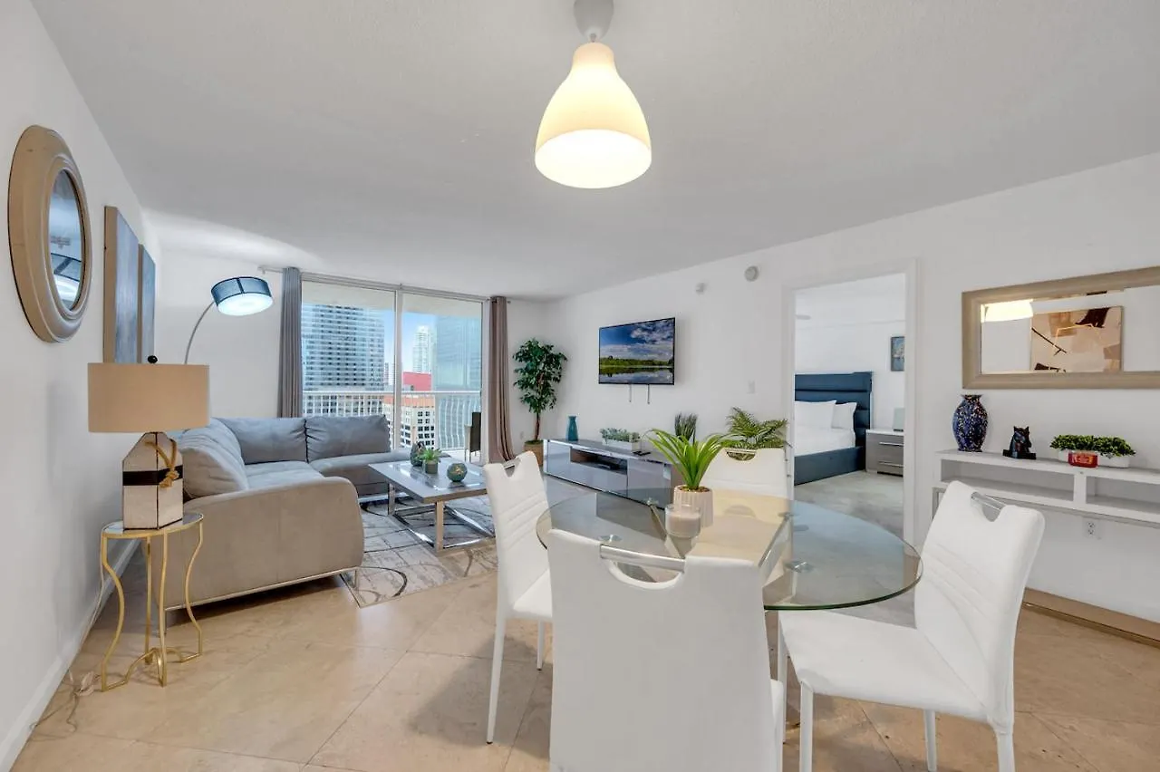 Gorgeous 1br Brickell-freeparking דירה