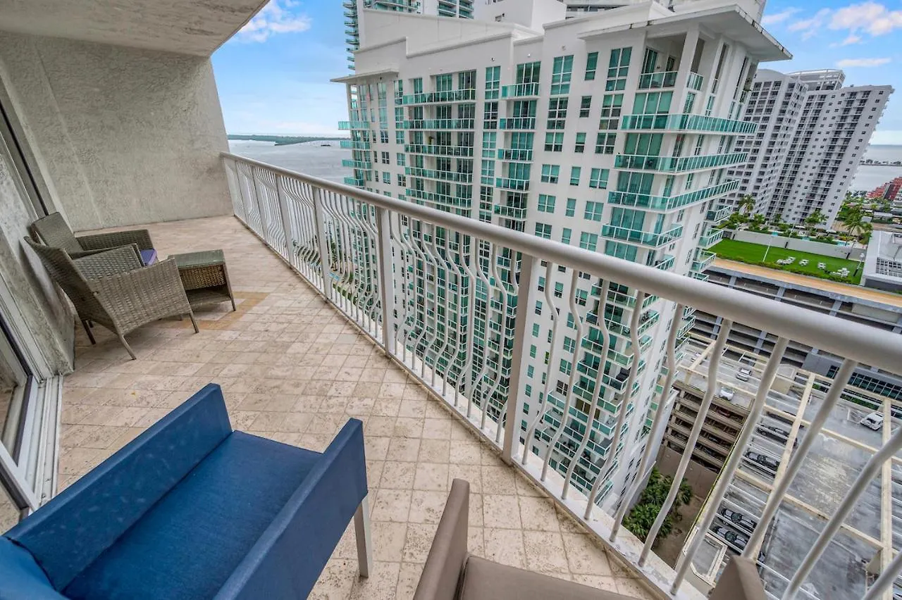 Gorgeous 1br Brickell-freeparking מיאמי