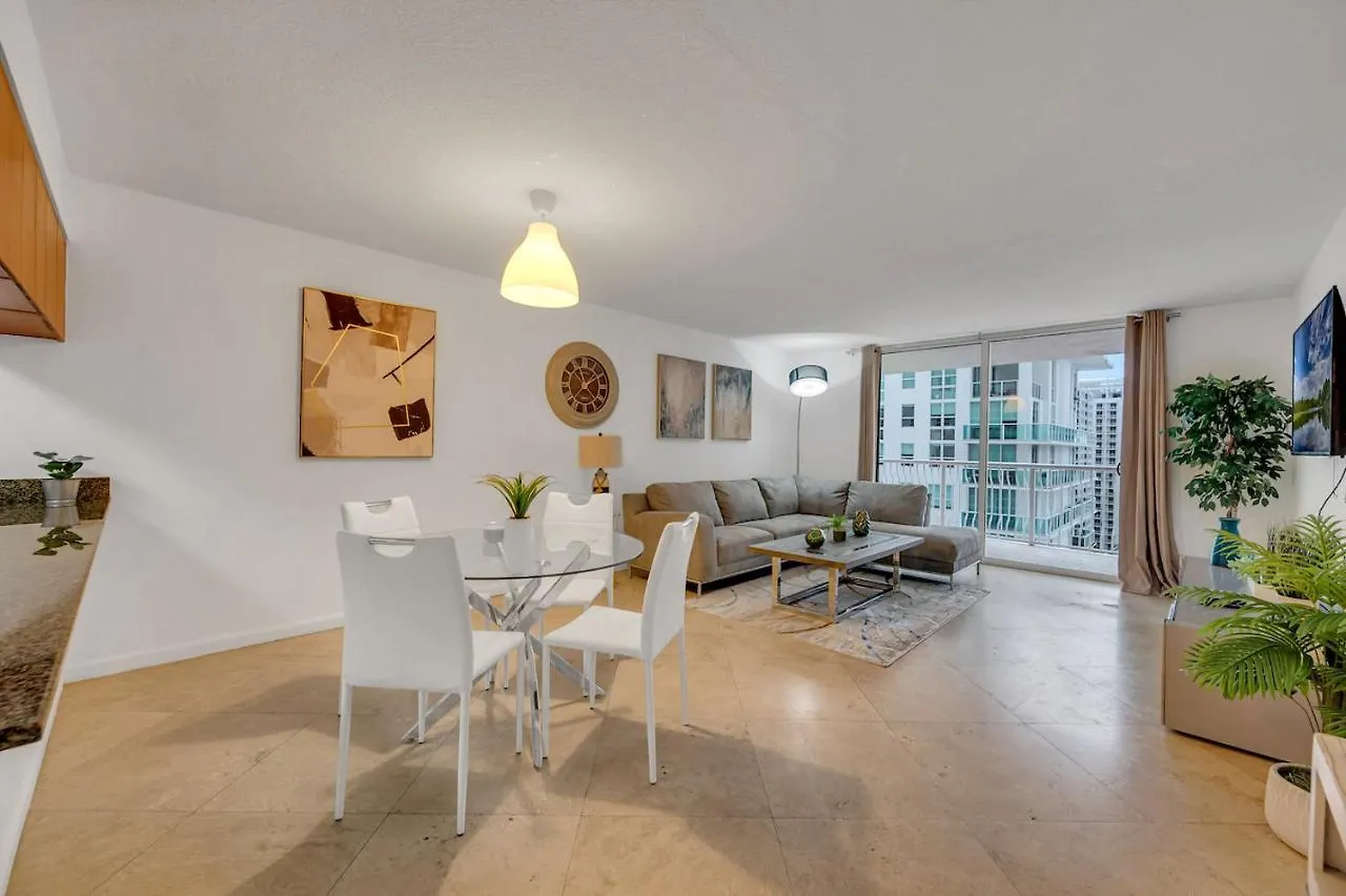 Gorgeous 1br Brickell-freeparking דירה מיאמי
