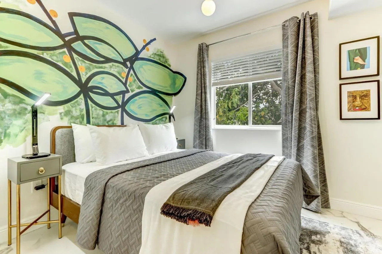 Wynwood Jumbo - Sleeps 16 & Free Parking