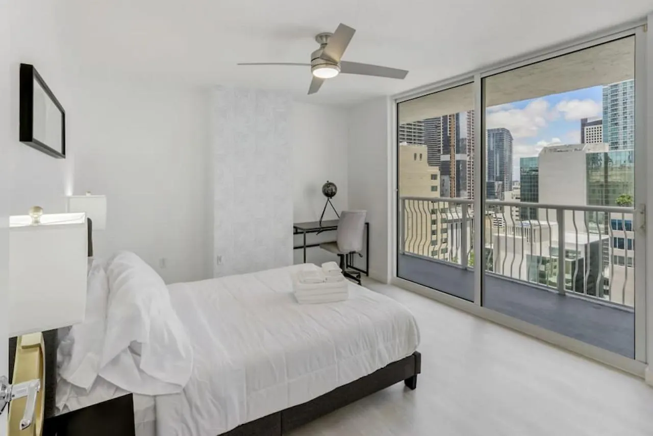Σπίτι διακοπών Newly-renovated Corner 3br With Balcony And Pool