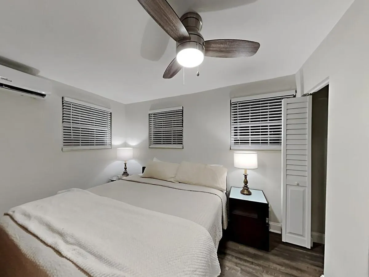 Σπίτι διακοπών Townhouse With Patio, Gazebo, Free Parking, Centrally Located Μαϊάμι