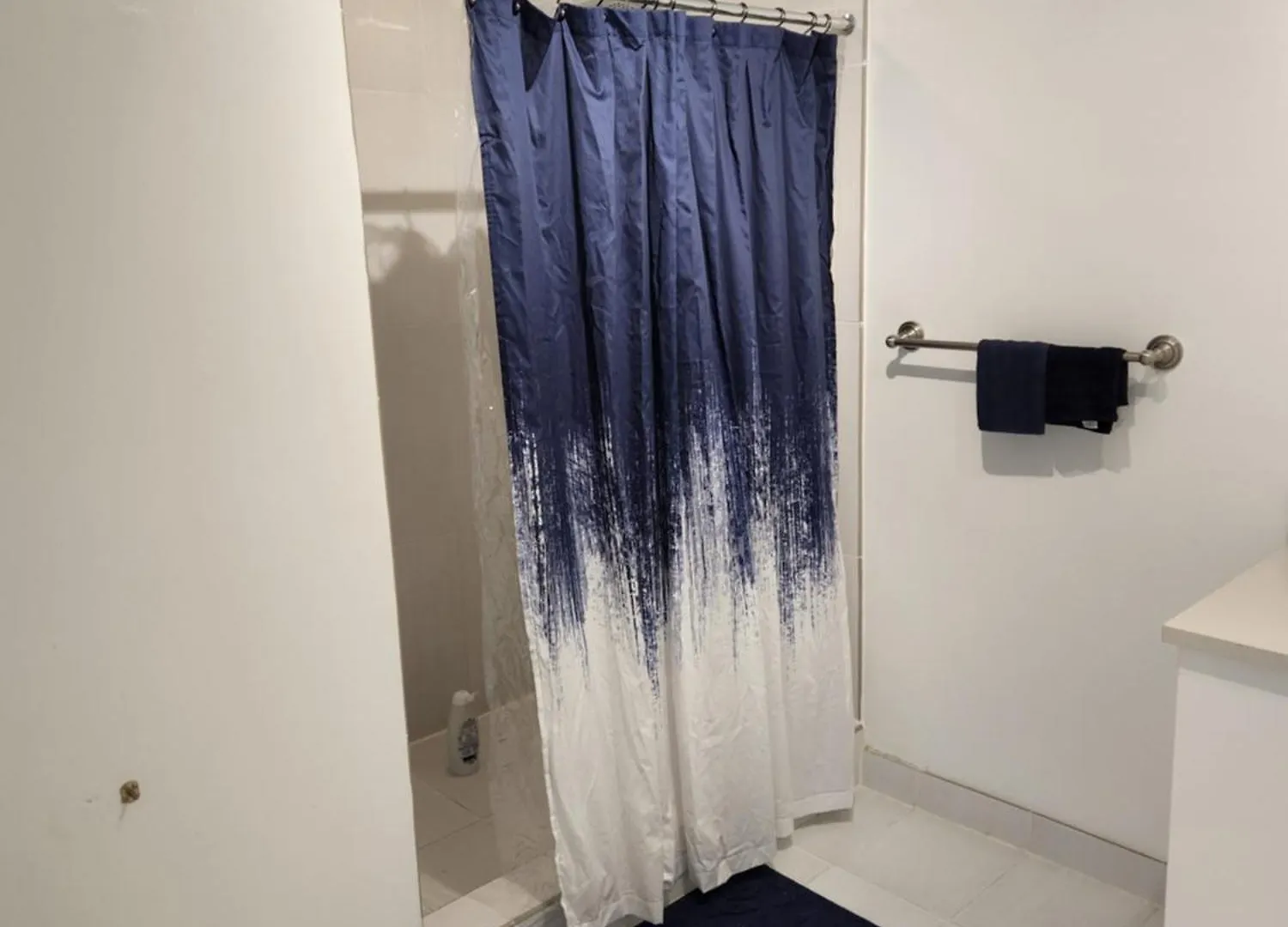 Wonderful 1 Bedroom In Midtown.