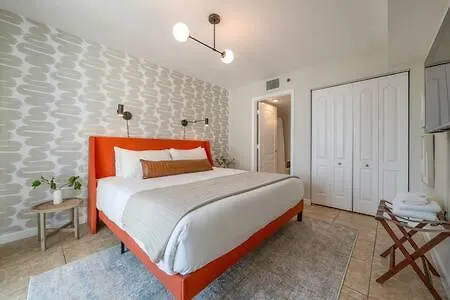 New Contempo - Bay Views & All Amenities Dom wakacyjny