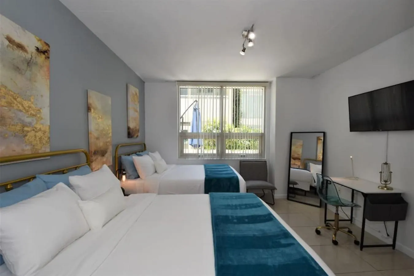 Lovely Midblock Building 1 Bedroom 1 Bathroom 迈阿密