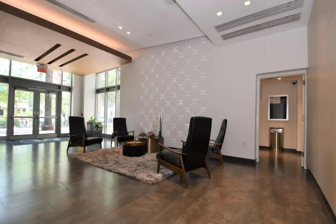 Lovely Midblock Building 1 Bedroom 1 Bathroom 公寓 迈阿密