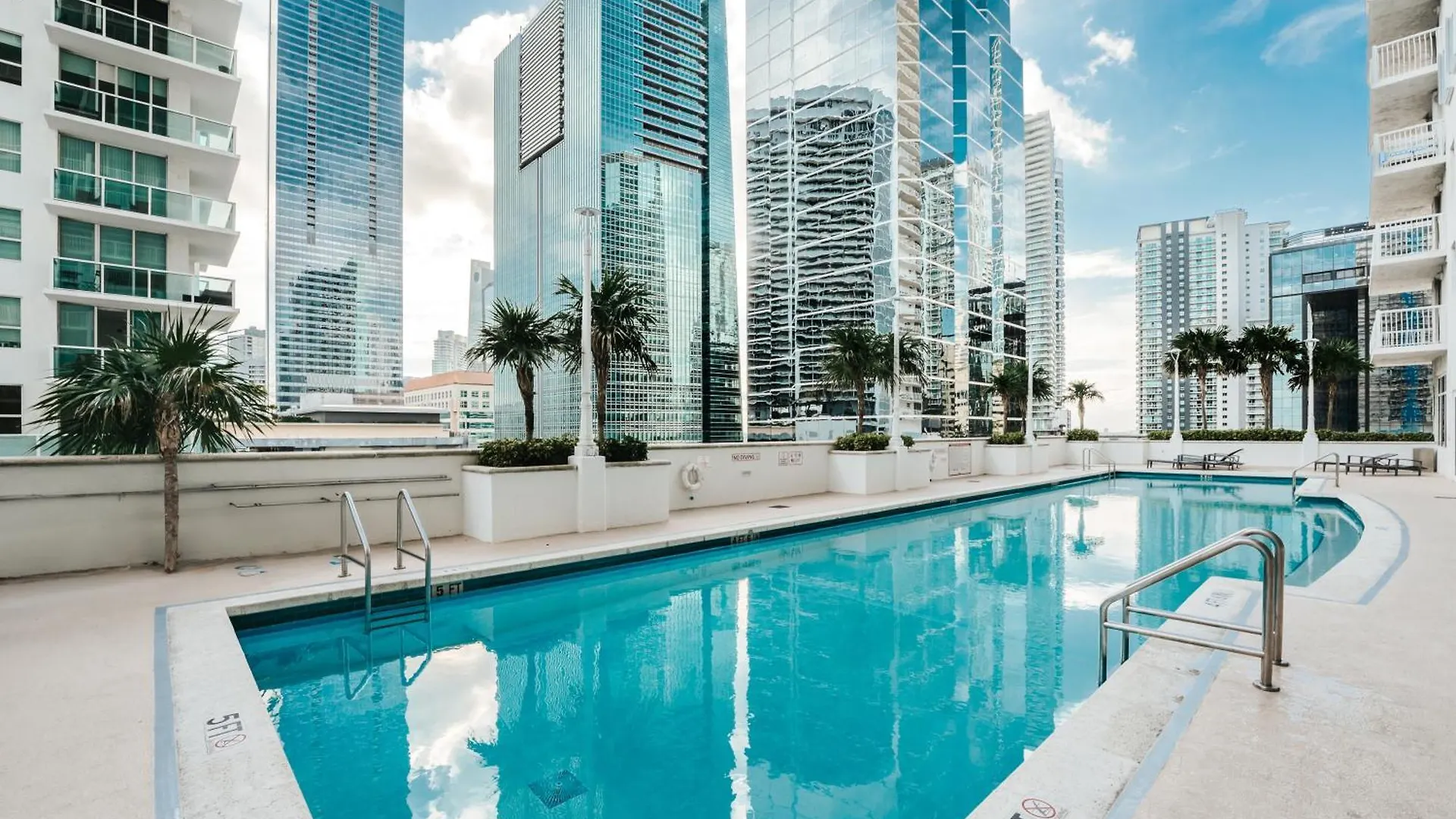 Bay Front Highrise Oasis In Brickell Apartment Miami