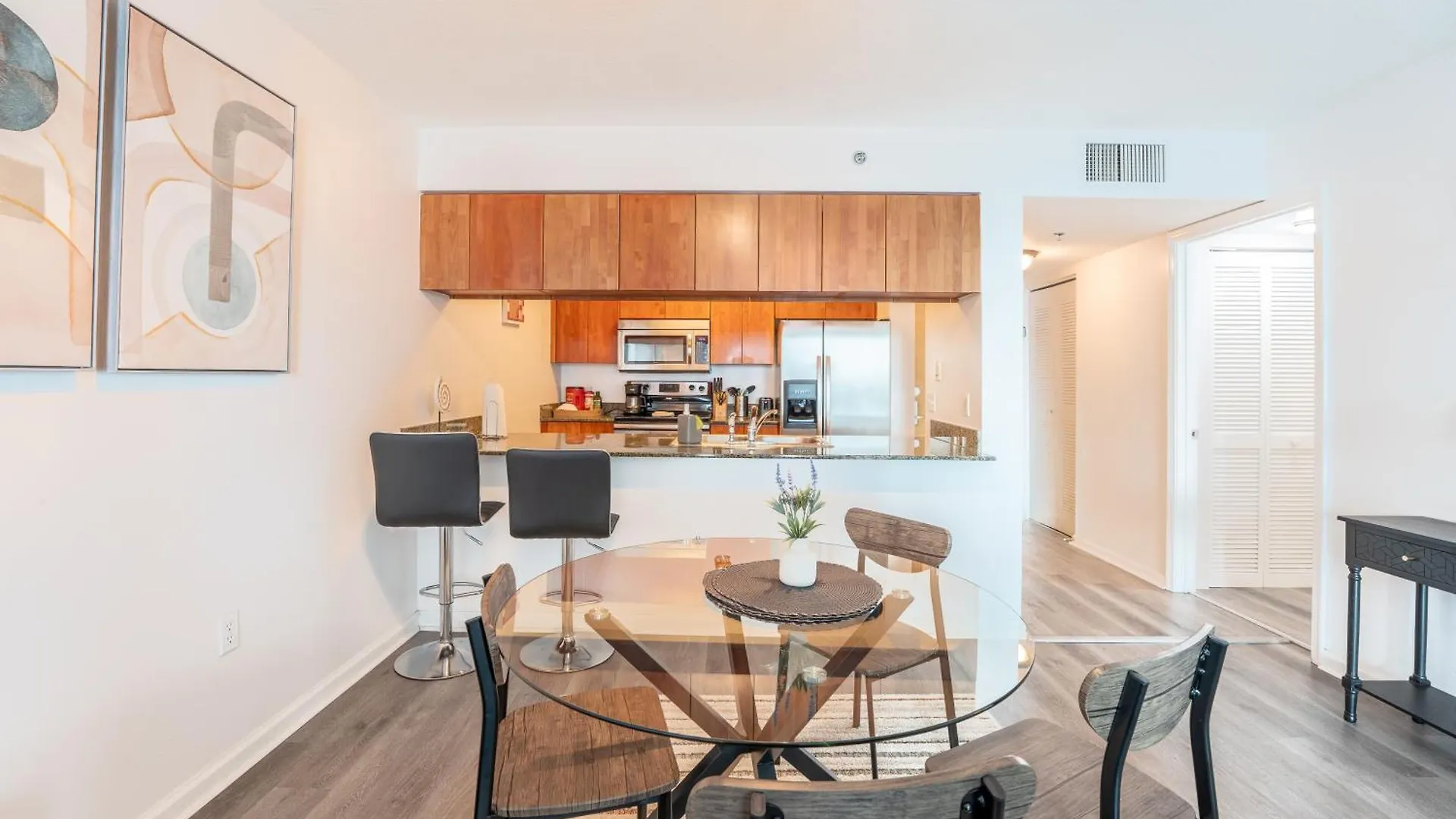 Bay Front Highrise Oasis In Brickell