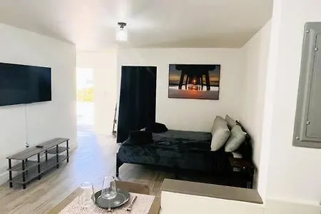 Cozy Xxl Free Parking Apartment