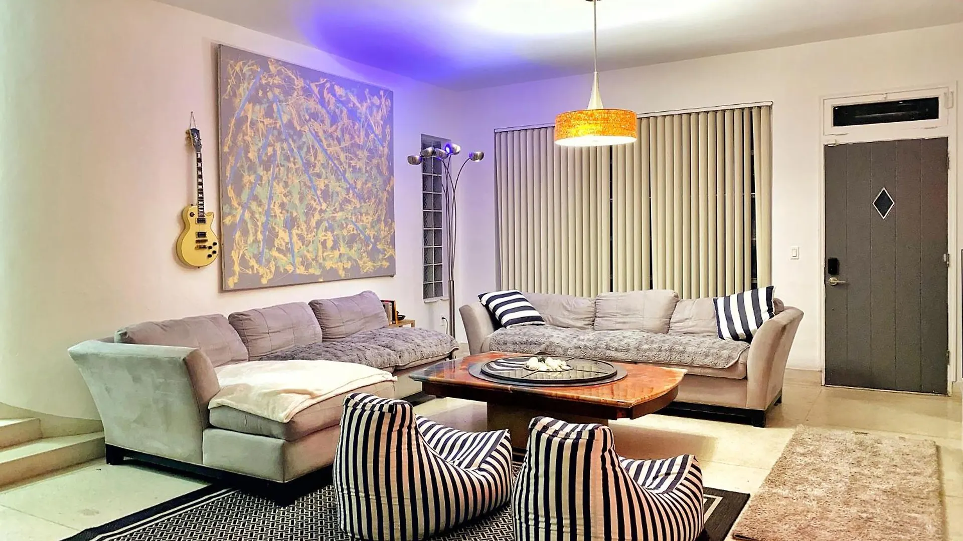 Homestay Studio Near Cocowalk, Brickell, Mercy Hospital Δωμάτια σε οικογενειακή κατοικία