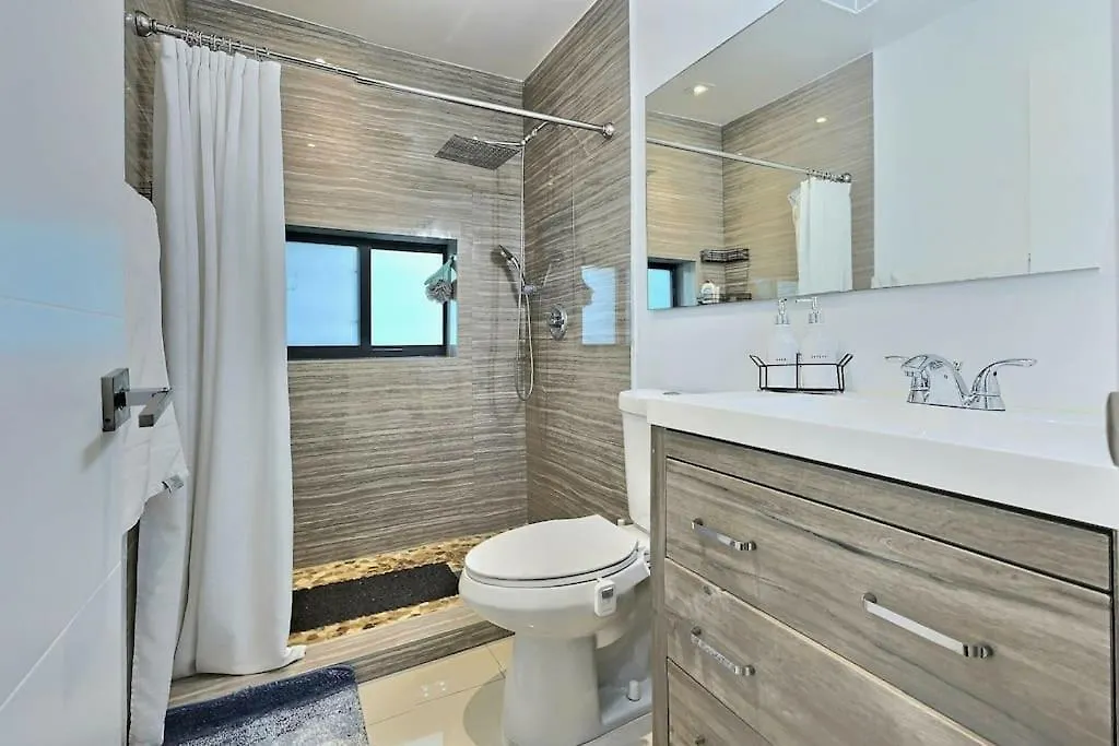 Jacuzzi•glamping•gym•parking•bbq•soft Beds•secure Prázdninový dům Miami