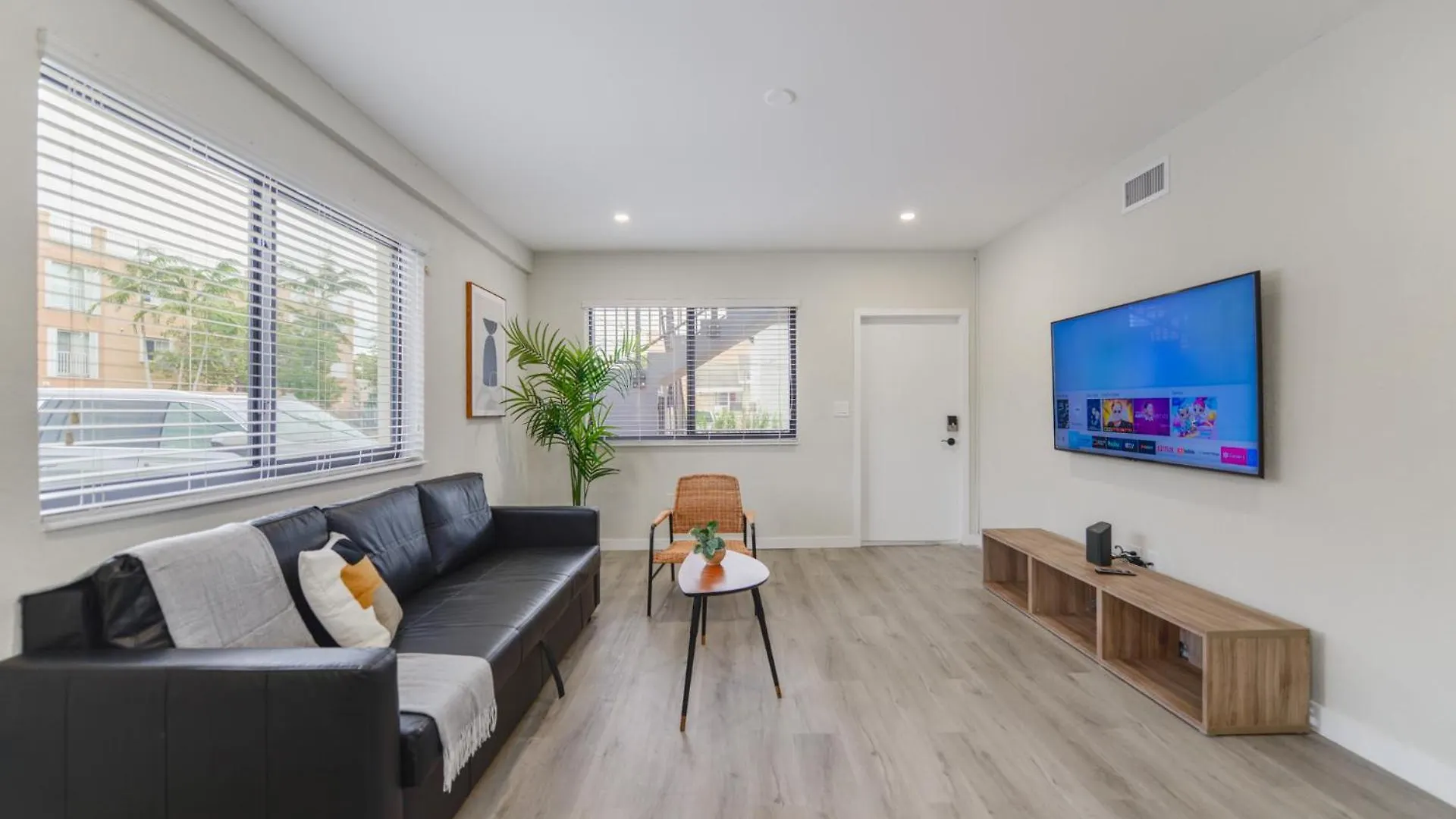 Apartment Heart Of Little Havana Awaits