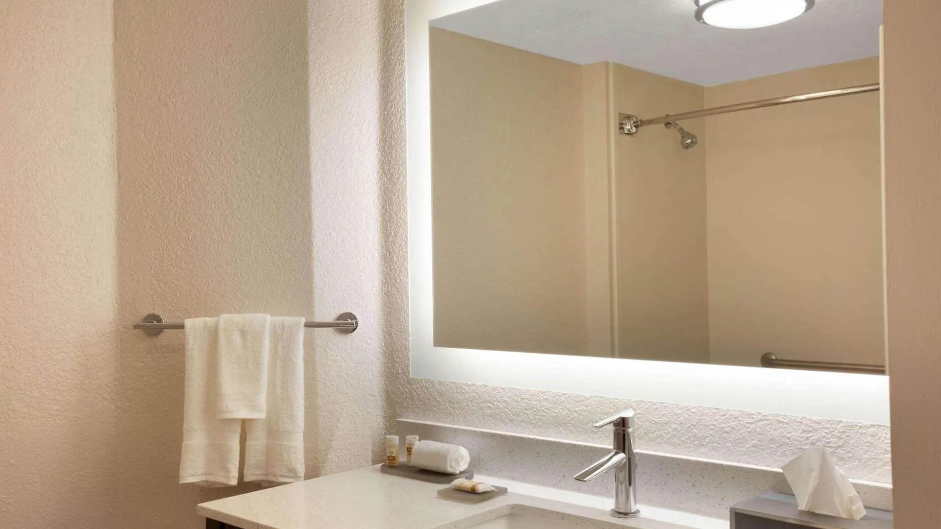 La Quinta By Wyndham Miami Airport West Hotel 3*